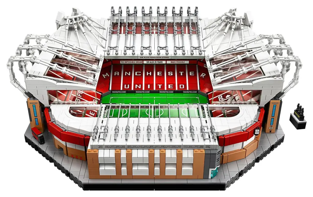 Review: LEGO 10272 Old Trafford – Manchester United