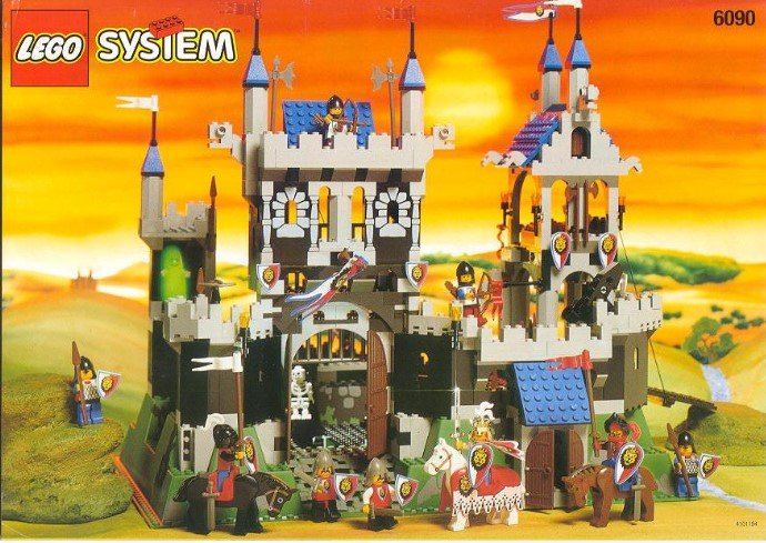 Royal Knight's Castle - Official LEGO Image 1